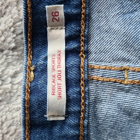 Levi Jean Shorts - Picture 5 of 5